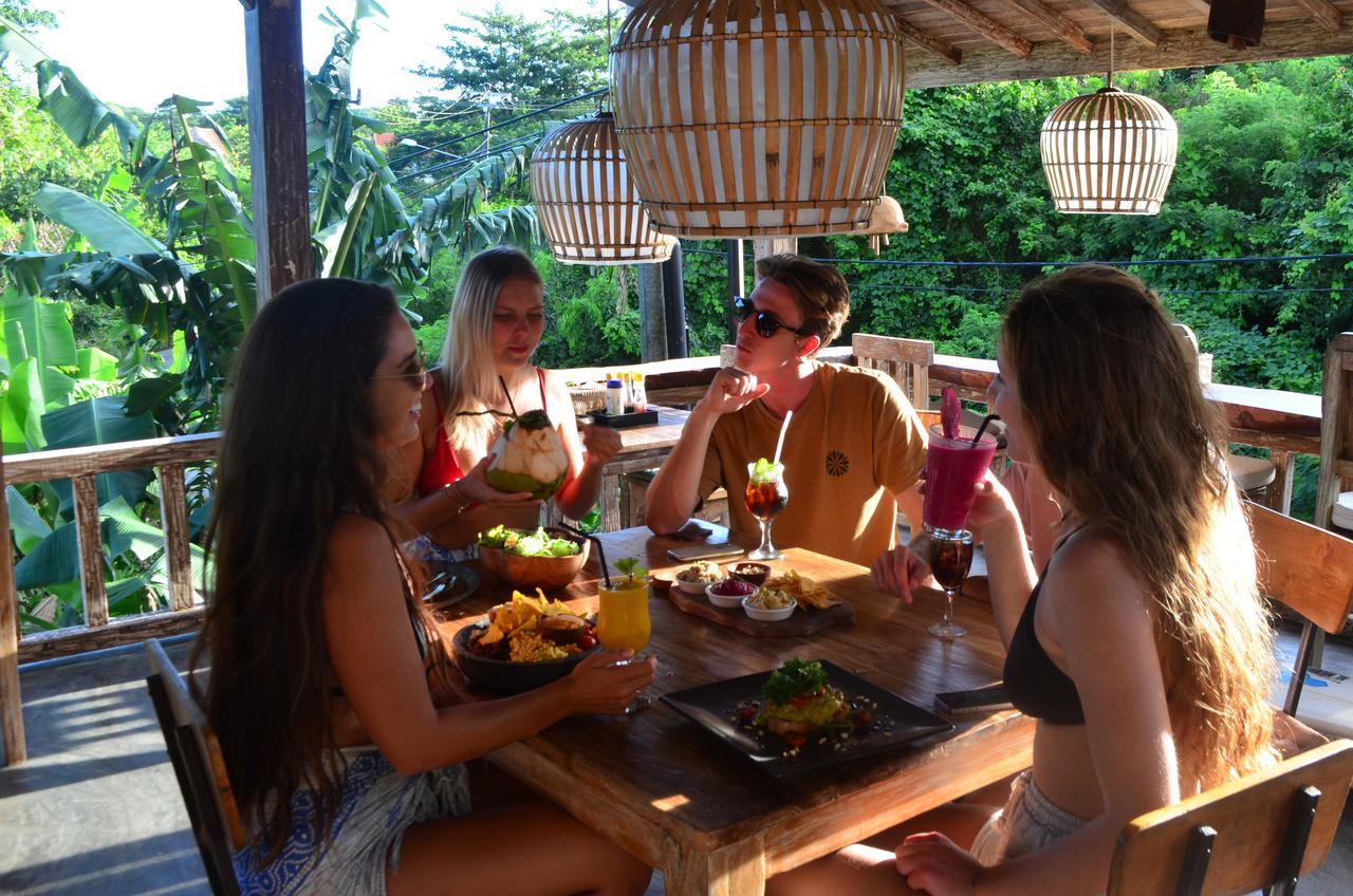 Padang Padang Breeze Hotell Uluwatu Exteriör bild